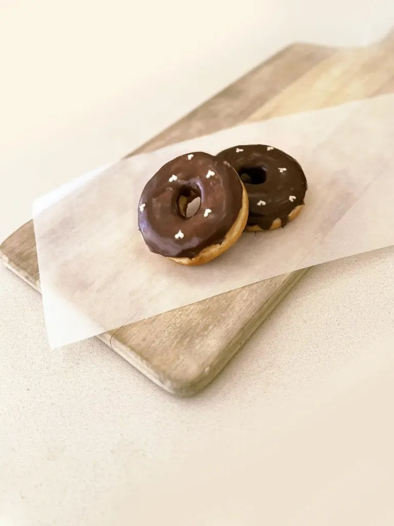 [DE17] chocolate donut