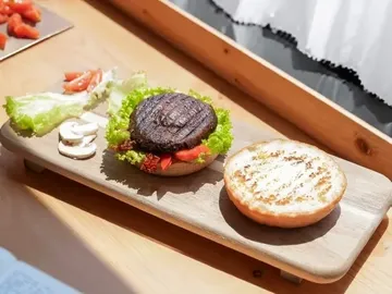 [SA07] vegan portobello mushroom burger